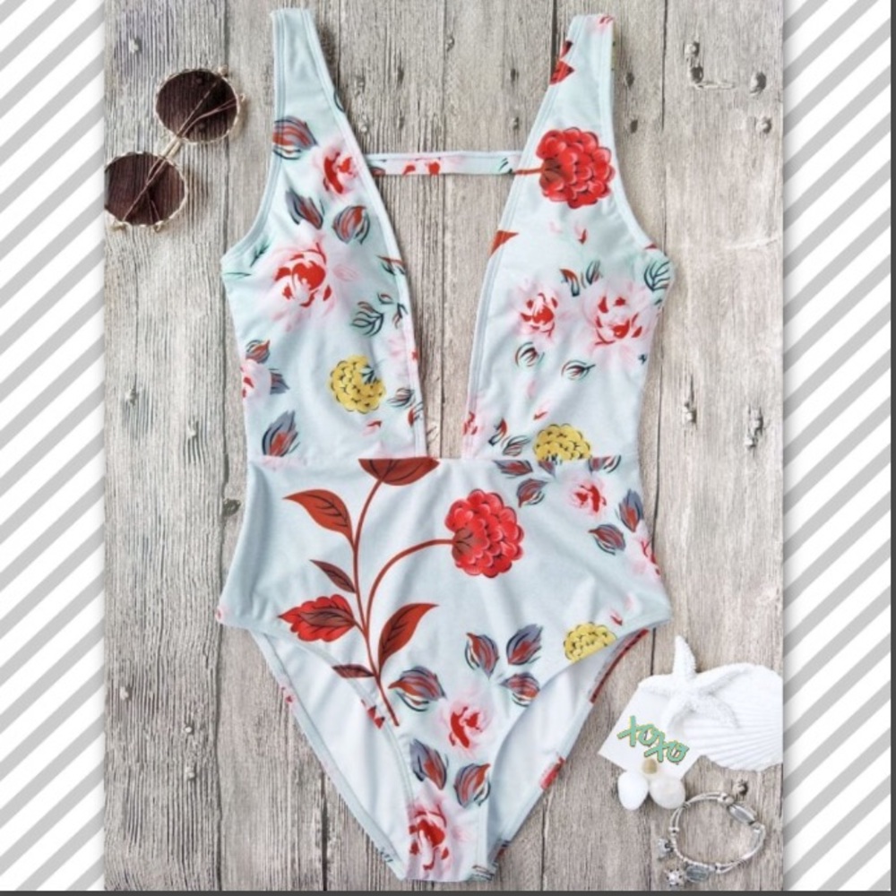 White Floral Deep V One Piece Swim Suit 🌺☀️🏝